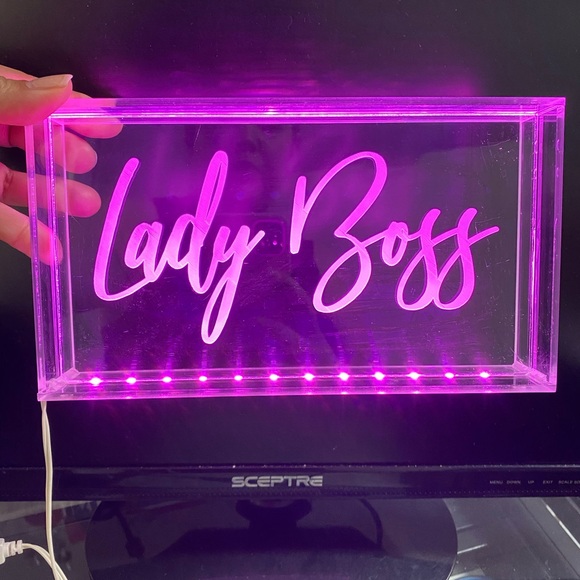 Pink LED Light Box - Lady Boss - Picture 1 of 4